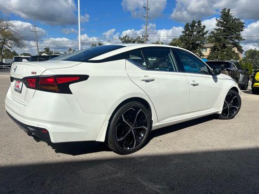 2025 Nissan Altima SR FWD
