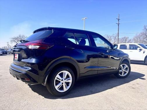 2025 Nissan Kicks S