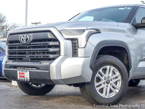 Celestial Silver Metallic 2022 Toyota Tundra SR5