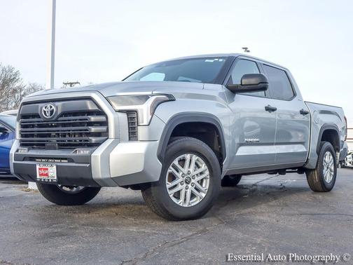 Celestial Silver Metallic 2022 Toyota Tundra SR5