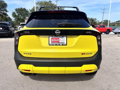 2026 Nissan Kicks SR