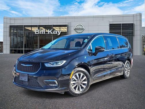 2024 Chrysler Pacifica Hybrid Select