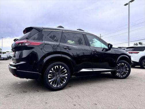 2025 Nissan Rogue Platinum