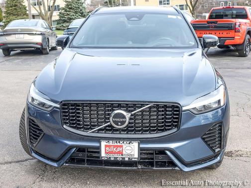 2022 Volvo XC60 Recharge Plug-In Hybrid T8 R-Design