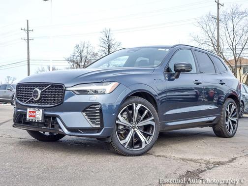 2022 Volvo XC60 Recharge Plug-In Hybrid T8 R-Design