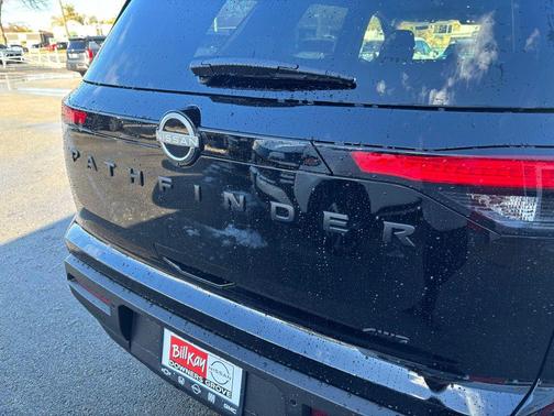 2025 Nissan Pathfinder SV 4WD