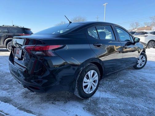 2025 Nissan Versa 1.6 S