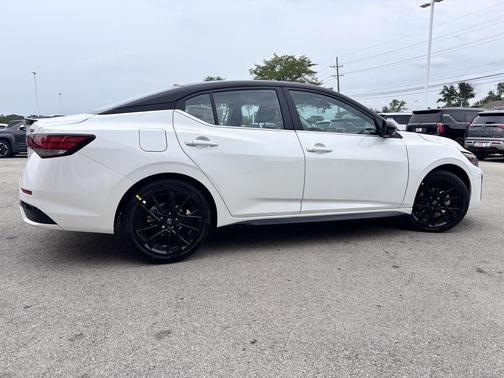 2025 Nissan Sentra SR
