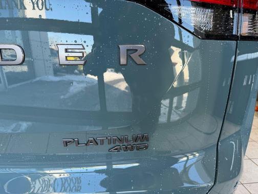 2026 Nissan Pathfinder Platinum