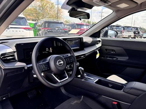 2025 Nissan Kicks S