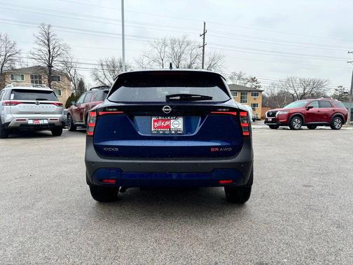 2025 Nissan Kicks SR