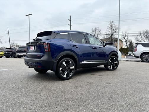 2025 Nissan Kicks SR
