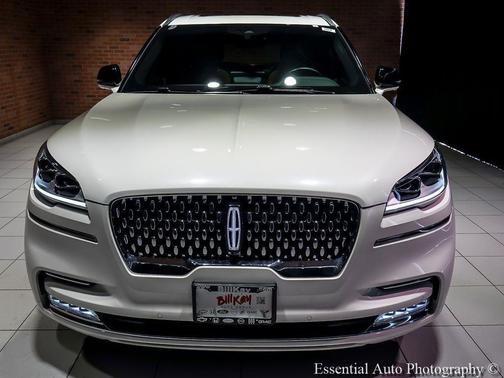 White Metallic 2024 Lincoln Aviator Black Label AWD
