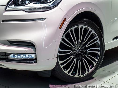 White Metallic 2024 Lincoln Aviator Black Label AWD
