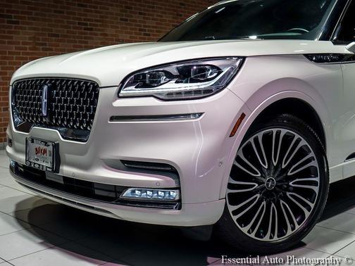 White Metallic 2024 Lincoln Aviator Black Label AWD