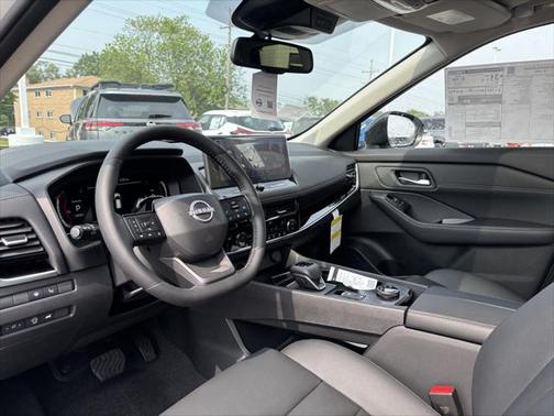 2025 Nissan Rogue SL