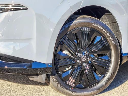 Boulder Gray/Super Black 2027 Nissan Murano Dark Armor