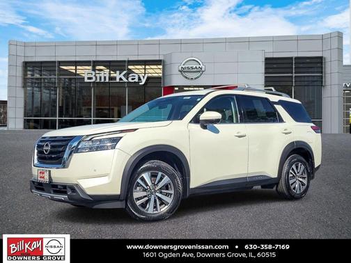 Pearl White Tricoat 2024 Nissan Pathfinder SL 4WD