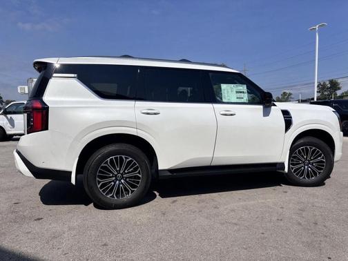 2025 Nissan Armada SL 4WD