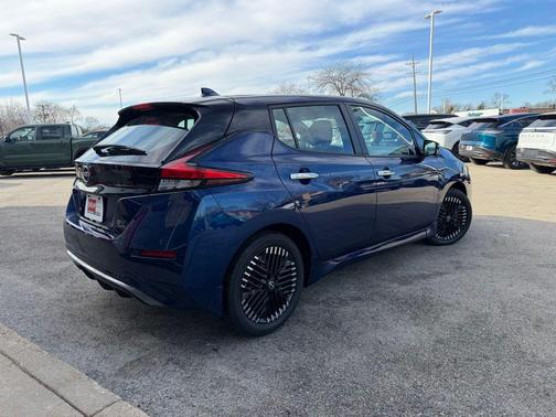 2025 Nissan Leaf SV PLUS