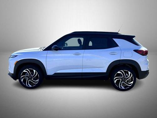 Summit White 2023 Chevrolet Trailblazer LT