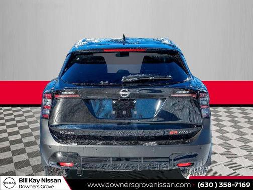 2025 Nissan Kicks SR