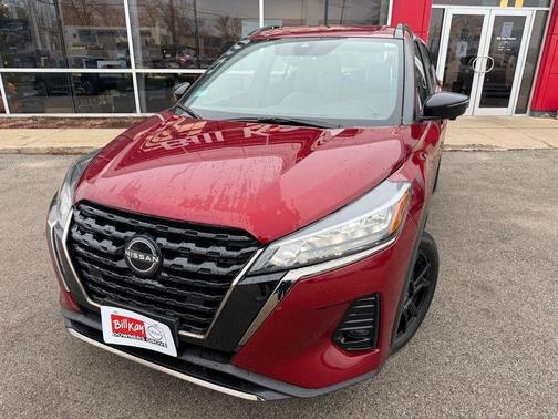 2023 Nissan Kicks SR
