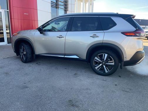 2021 Nissan Rogue Platinum