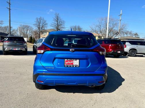 2025 Nissan Kicks S