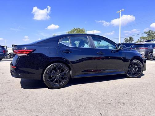 2025 Nissan Sentra SR