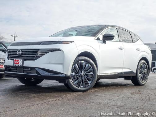 Everest White Pearl Tricoat/Super Black 2026 Nissan Murano Platinum