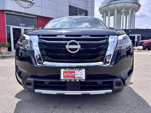 2023 Nissan Pathfinder SL 4WD