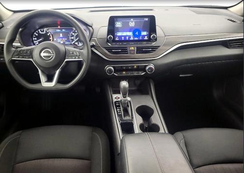 Super Black 2025 Nissan Altima 2.5 SV