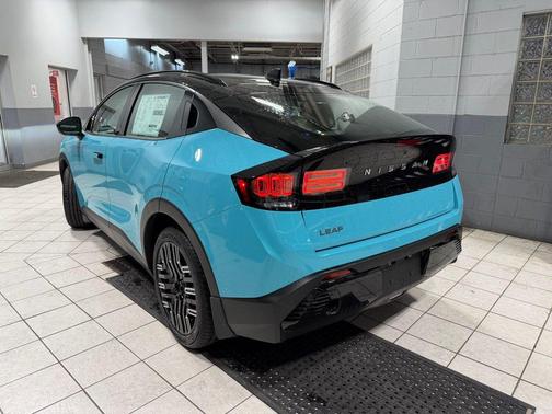 2026 Nissan Leaf PLATINUM+