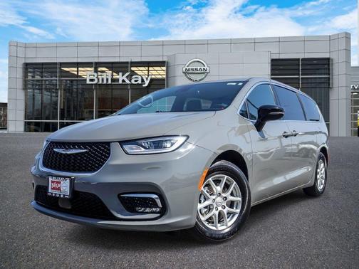 Ceramic Gray Clearcoat 2025 Chrysler Pacifica L