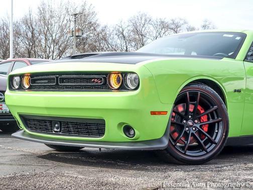 Sublime Metallic Clearcoat 2023 Dodge Challenger R/T