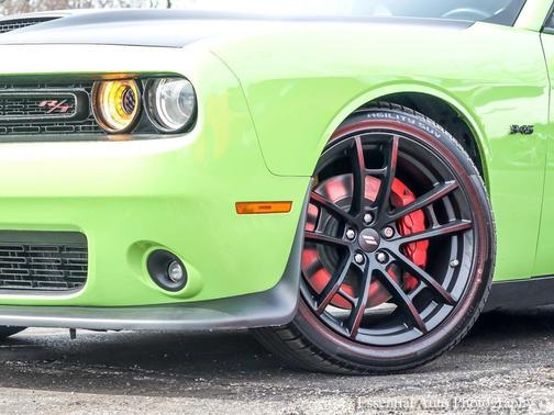 Sublime Metallic Clearcoat 2023 Dodge Challenger R/T