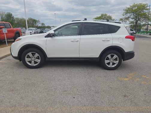 Super White 2014 Toyota RAV4 XLE
