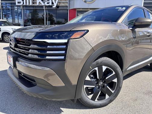 2025 Nissan Kicks SV