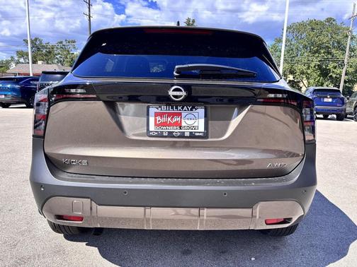 2025 Nissan Kicks SV