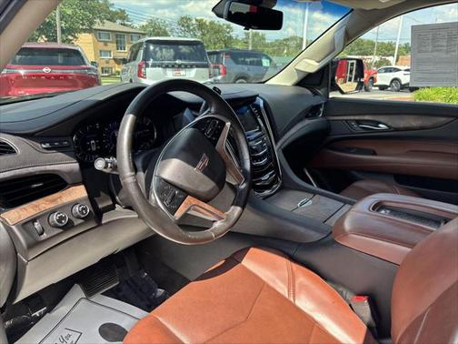 2017 Cadillac Escalade ESV Luxury