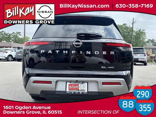 2023 Nissan Pathfinder SL 4WD