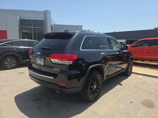Brilliant Black Crystal Pearlcoat 2016 Jeep Grand Cherokee Limited