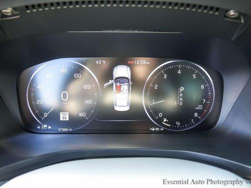 2021 Volvo S60 T5 Momentum