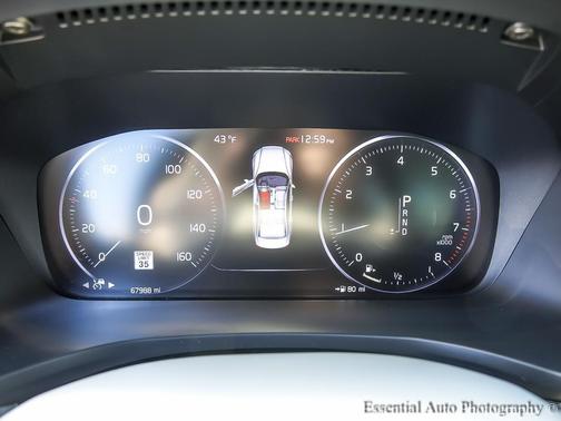 2021 Volvo S60 T5 Momentum