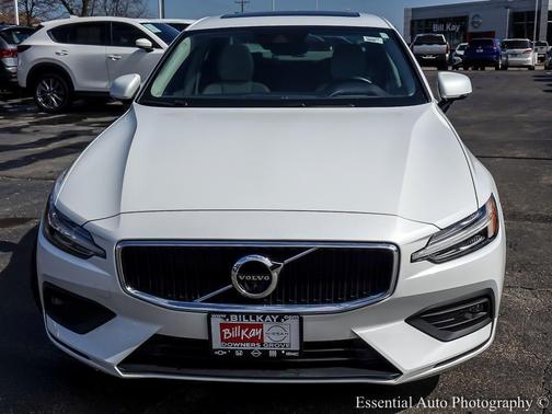 2021 Volvo S60 T5 Momentum