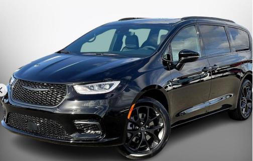 Diamond Black Crystal Pearlcoat 2026 Chrysler Pacifica Limited