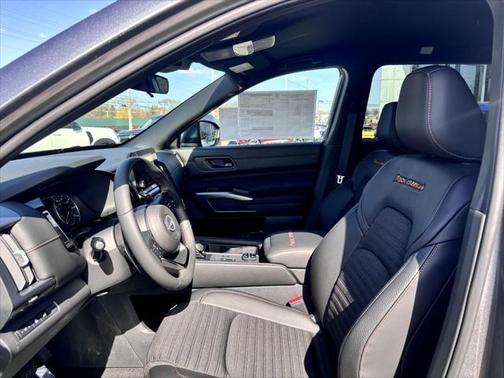 2025 Nissan Pathfinder Rock Creek 4WD
