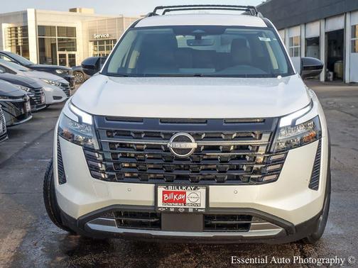 Everest White Pearl Tricoat 2026 Nissan Pathfinder SL