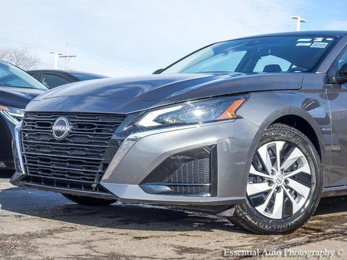 2025 Nissan Altima S FWD